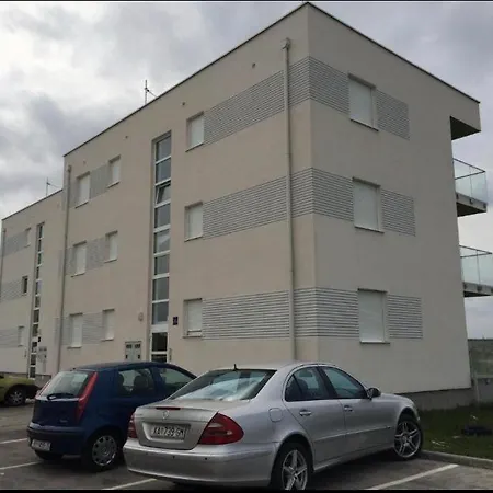 Apartament Matko Nin