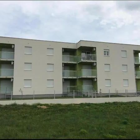 Matko Apartment *