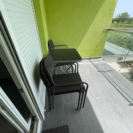 Matko Apartment *
